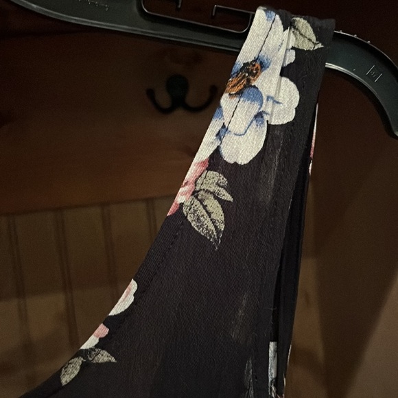 NWOT small black floral romper - Picture 5 of 11